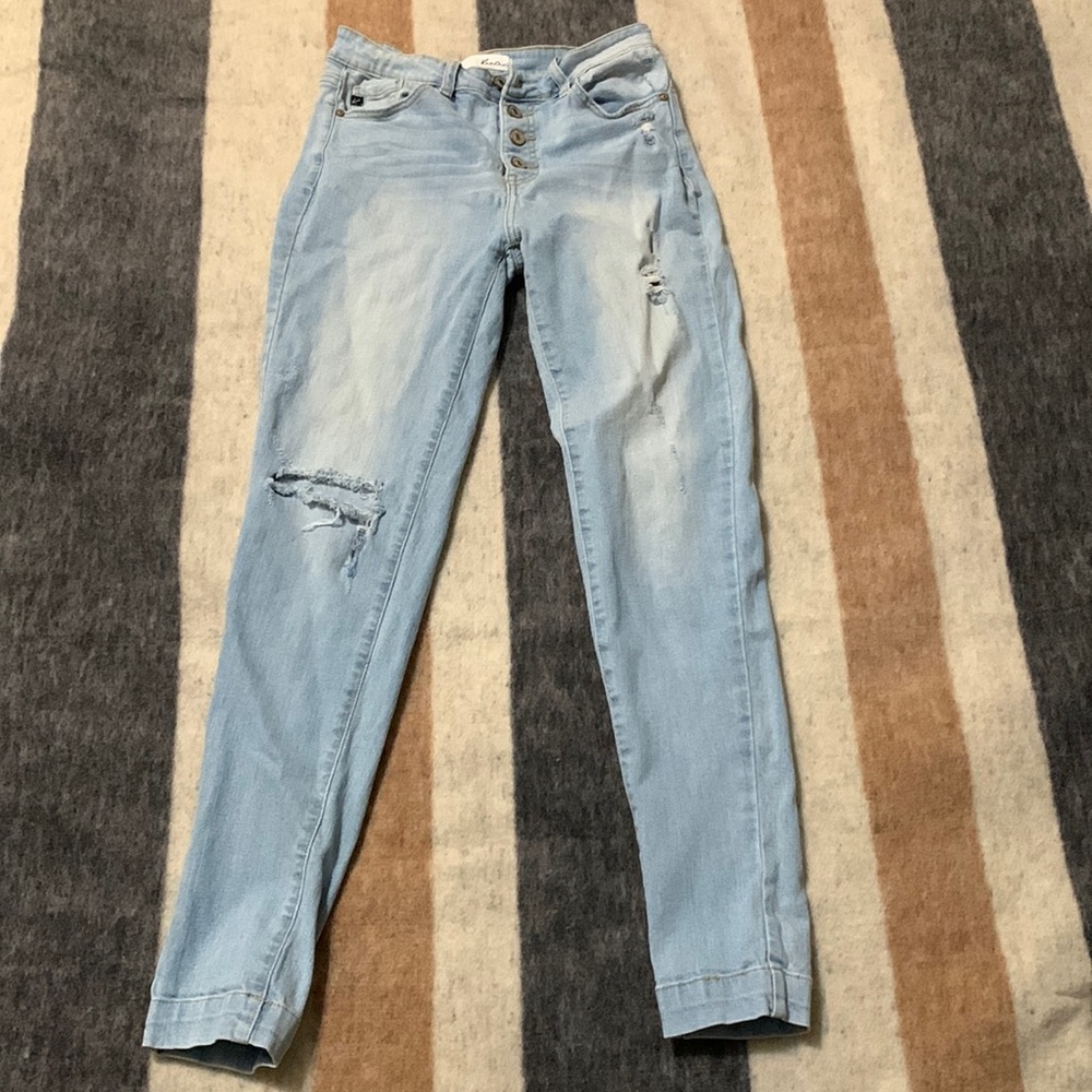 KanCan light wash skinny ripped jeans.  Size 5